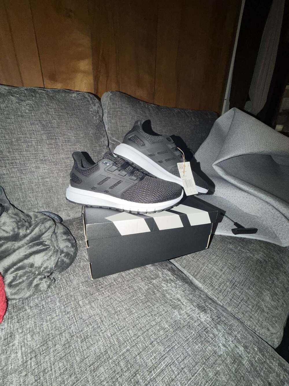 Adidas Ultimashow Men's Running Athletic Shoes Black and White